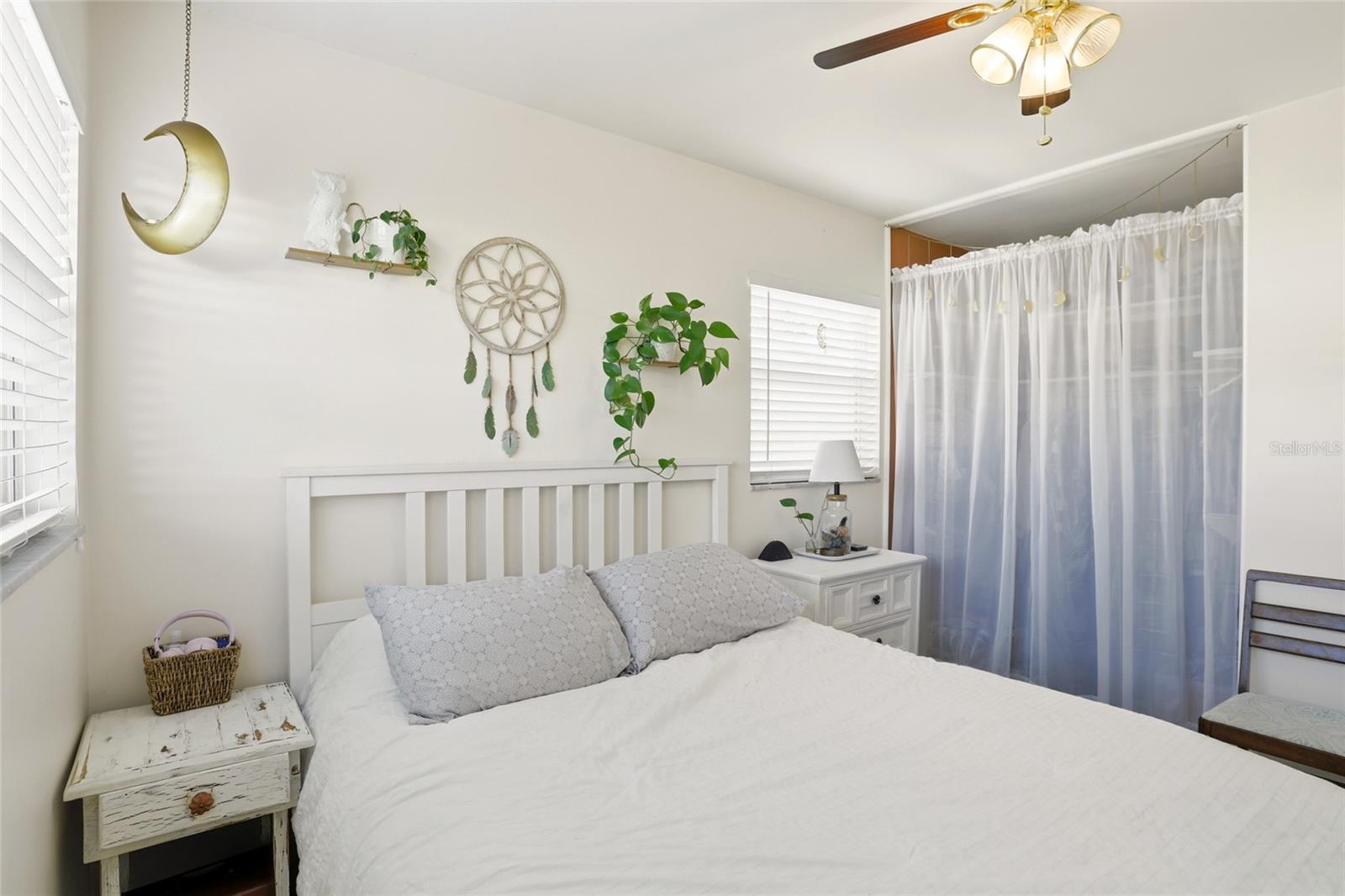 Image 26 of 48 For 408 Dakota Avenue