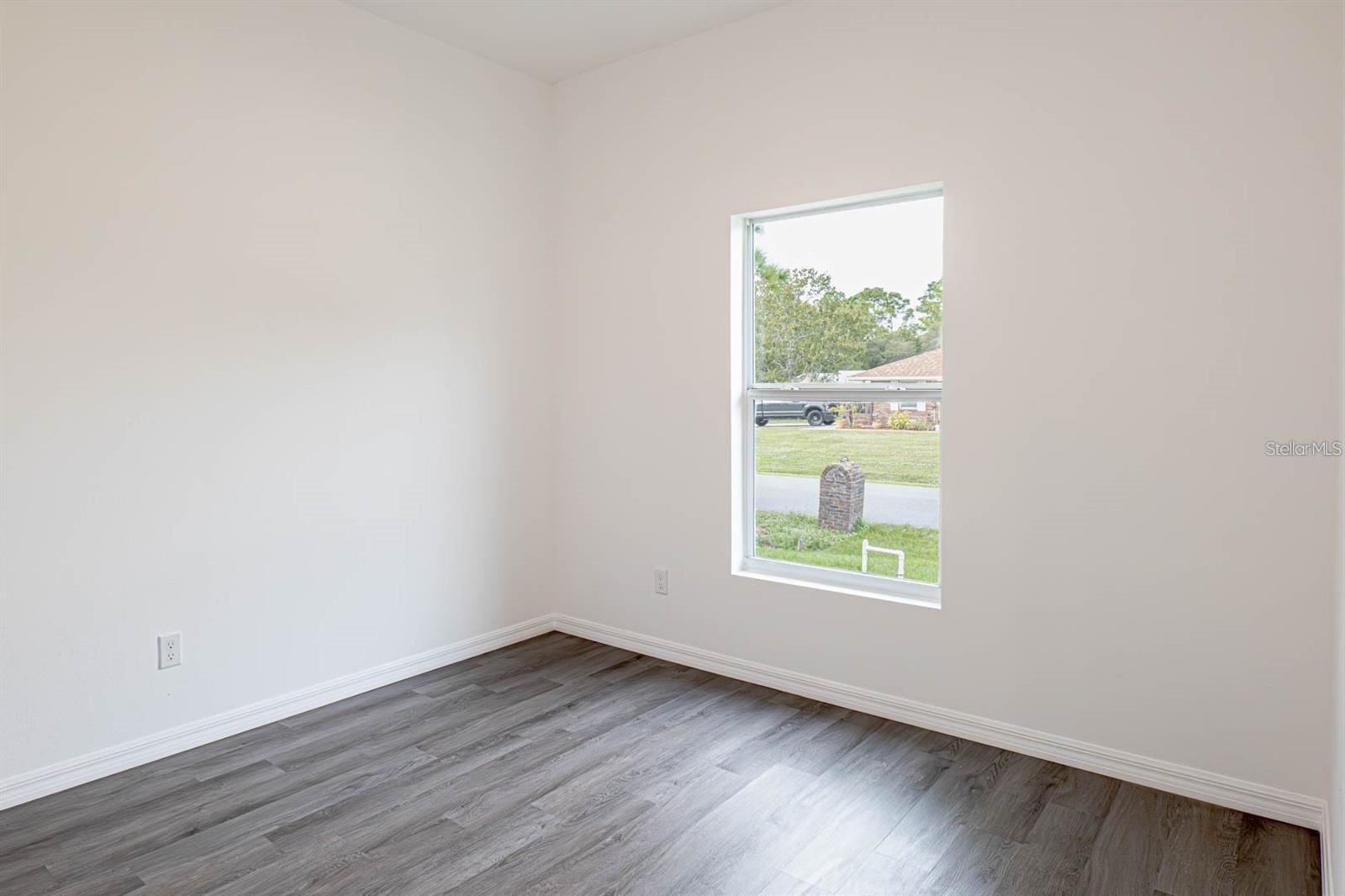 Image 12 of 25 For 442 Tobias Street