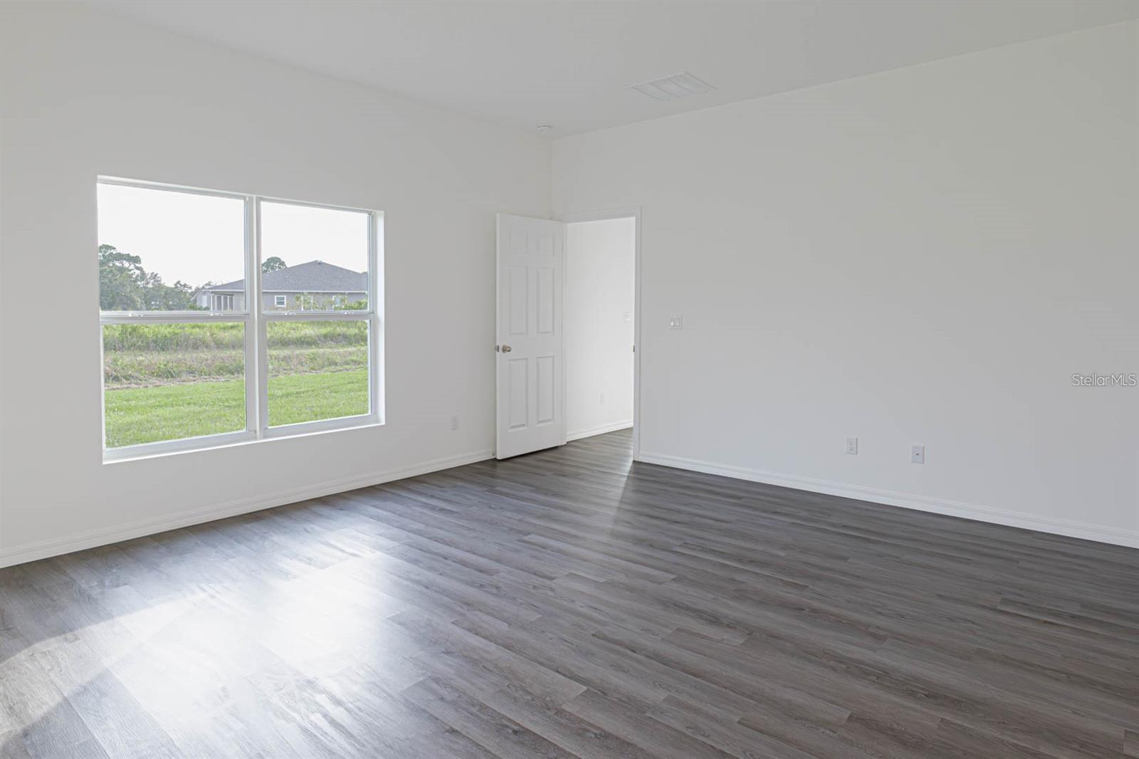 Image 14 of 25 For 442 Tobias Street