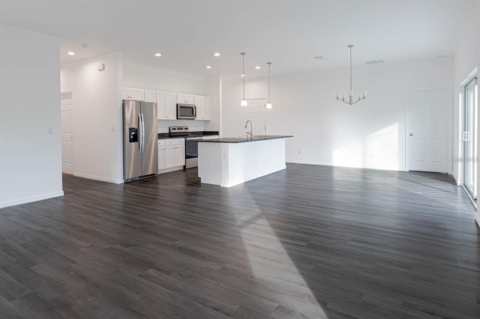 Image 9 of 25 For 442 Tobias Street