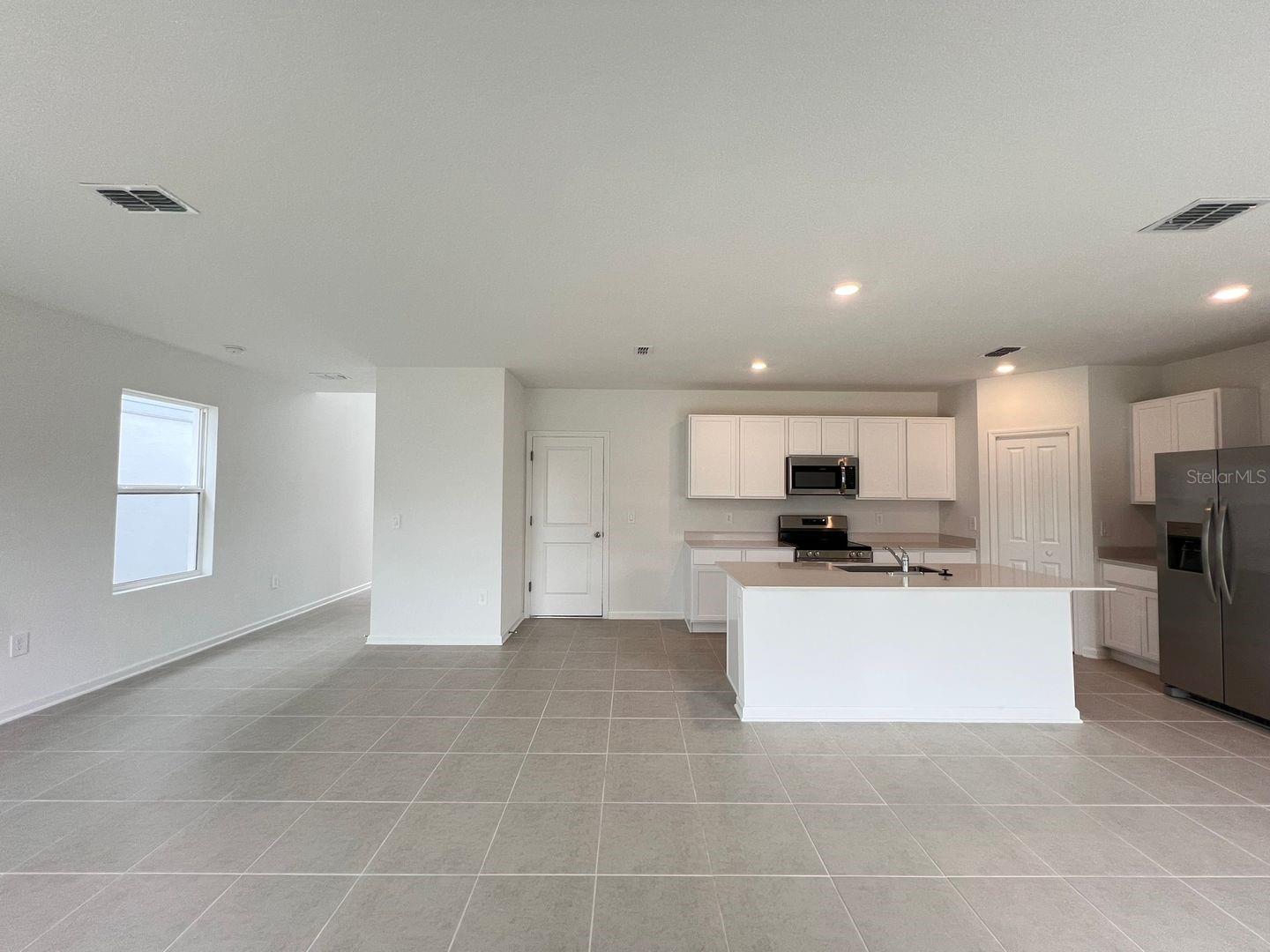 Image 4 of 28 For 3606 Hardman Drive