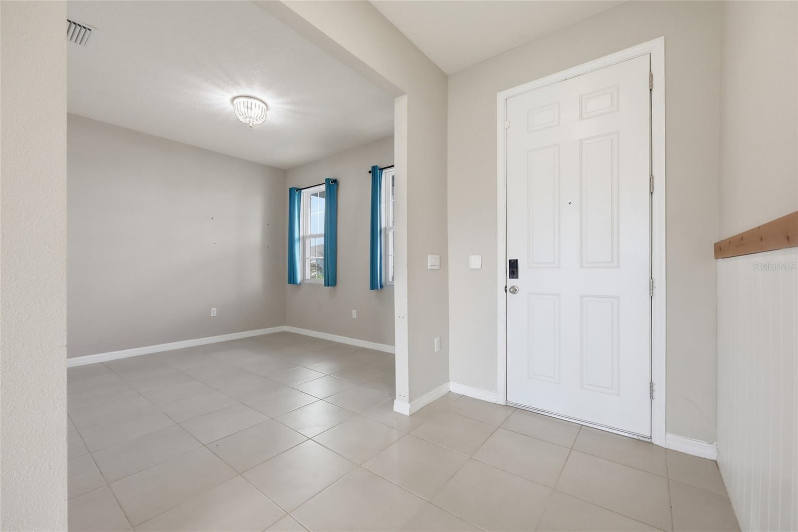 Image 12 of 48 For 1516 Tropical Oasis Avenue