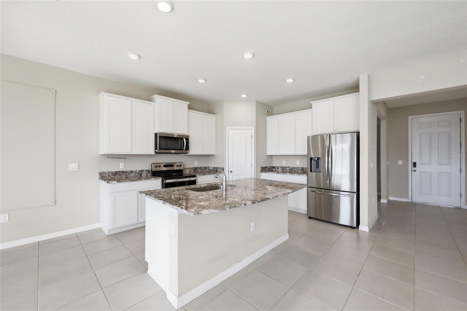 Image 17 of 48 For 1516 Tropical Oasis Avenue