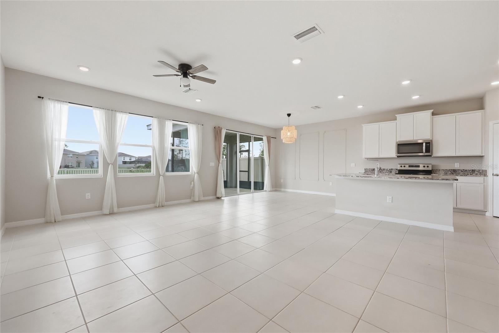 Image 22 of 48 For 1516 Tropical Oasis Avenue