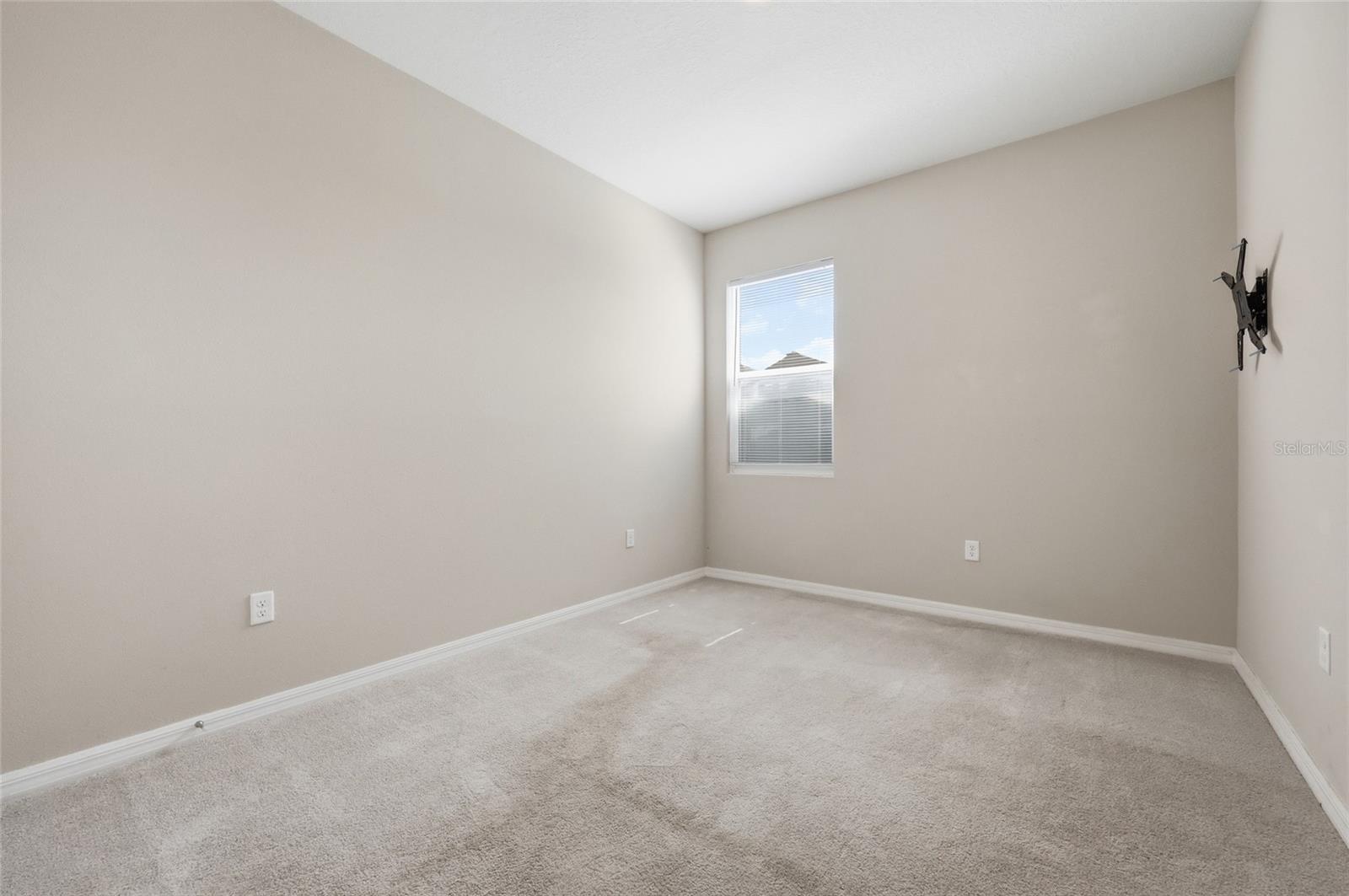 Image 24 of 48 For 1516 Tropical Oasis Avenue