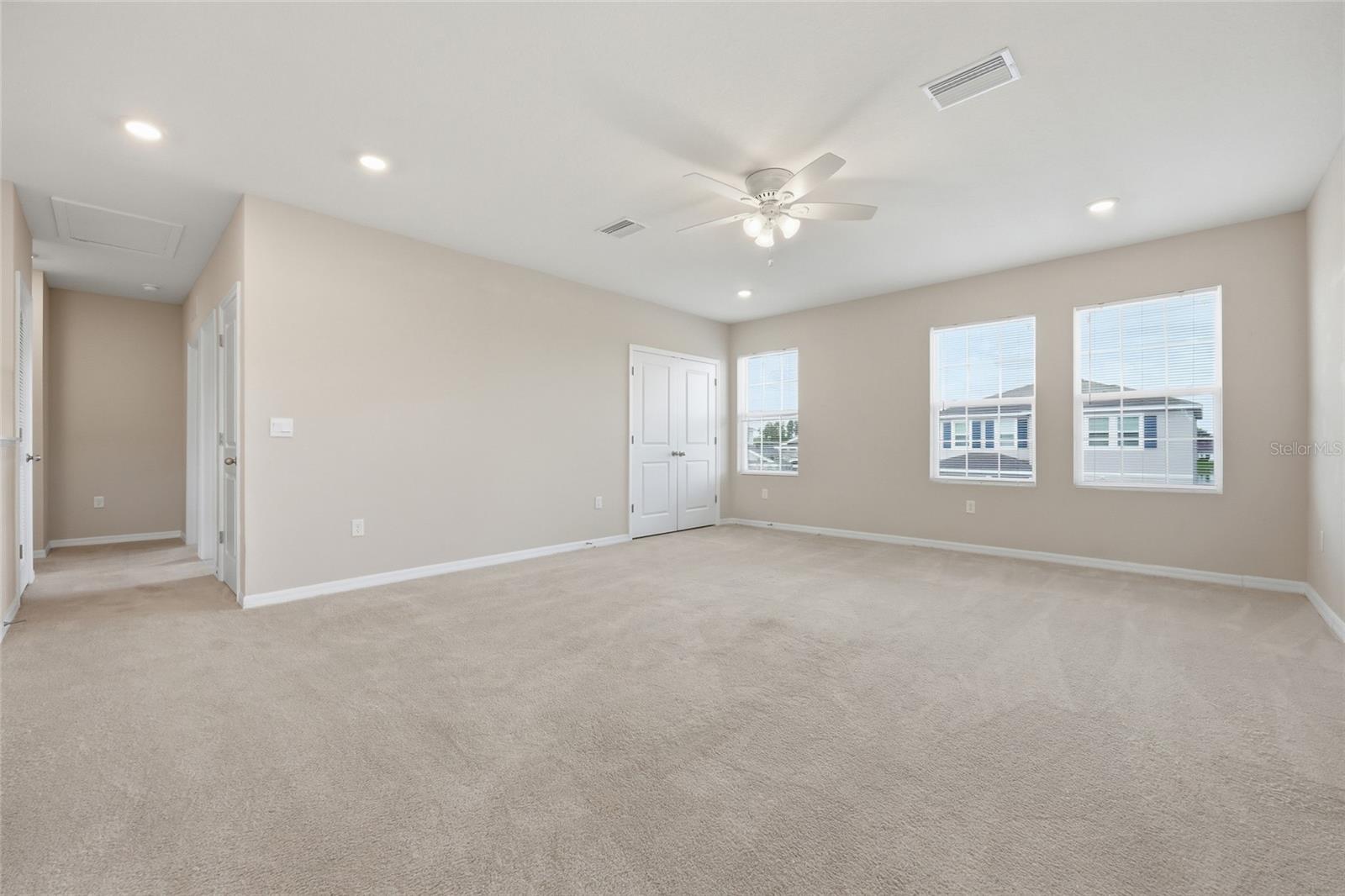 Image 28 of 48 For 1516 Tropical Oasis Avenue