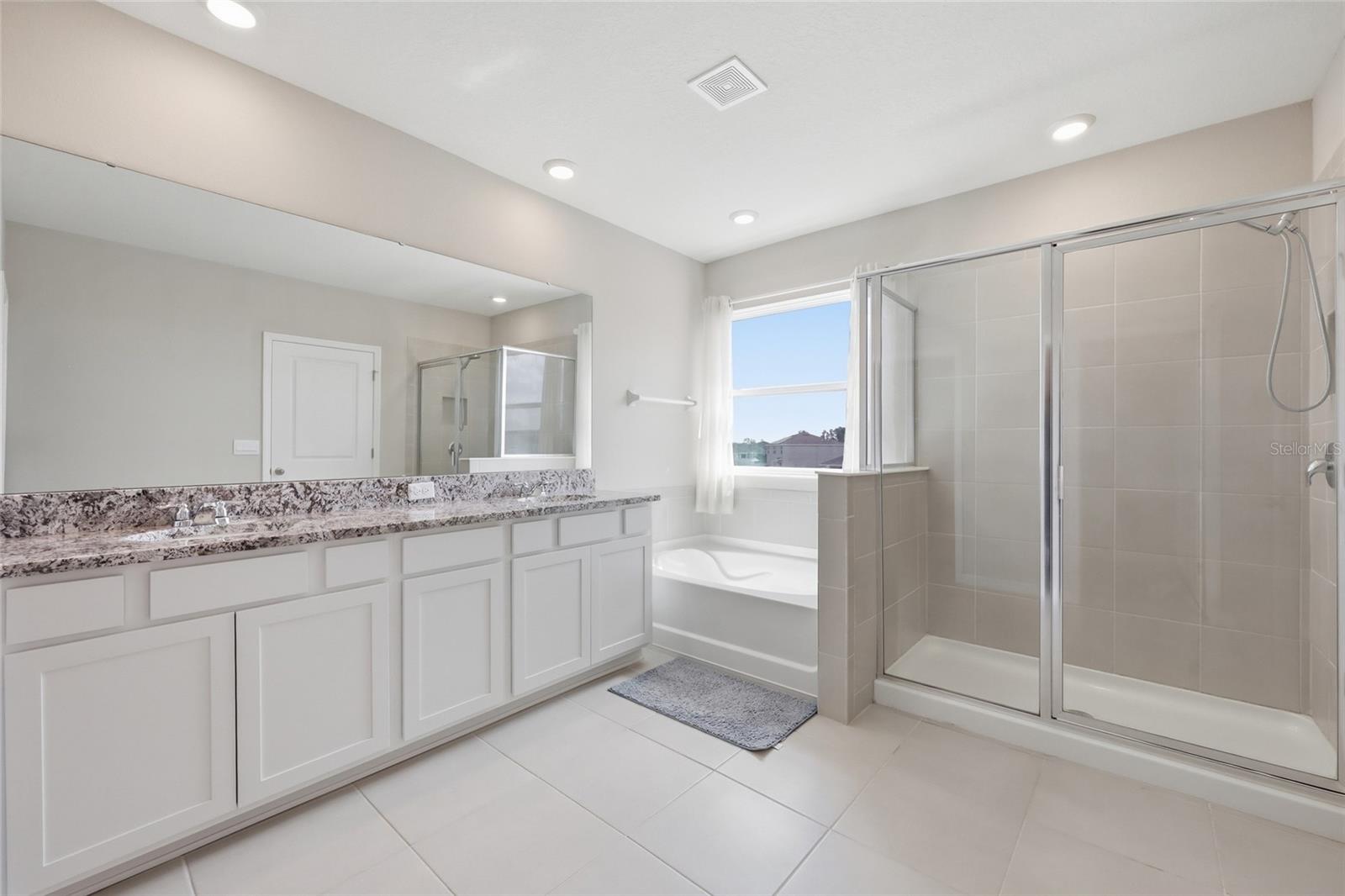 Image 37 of 48 For 1516 Tropical Oasis Avenue