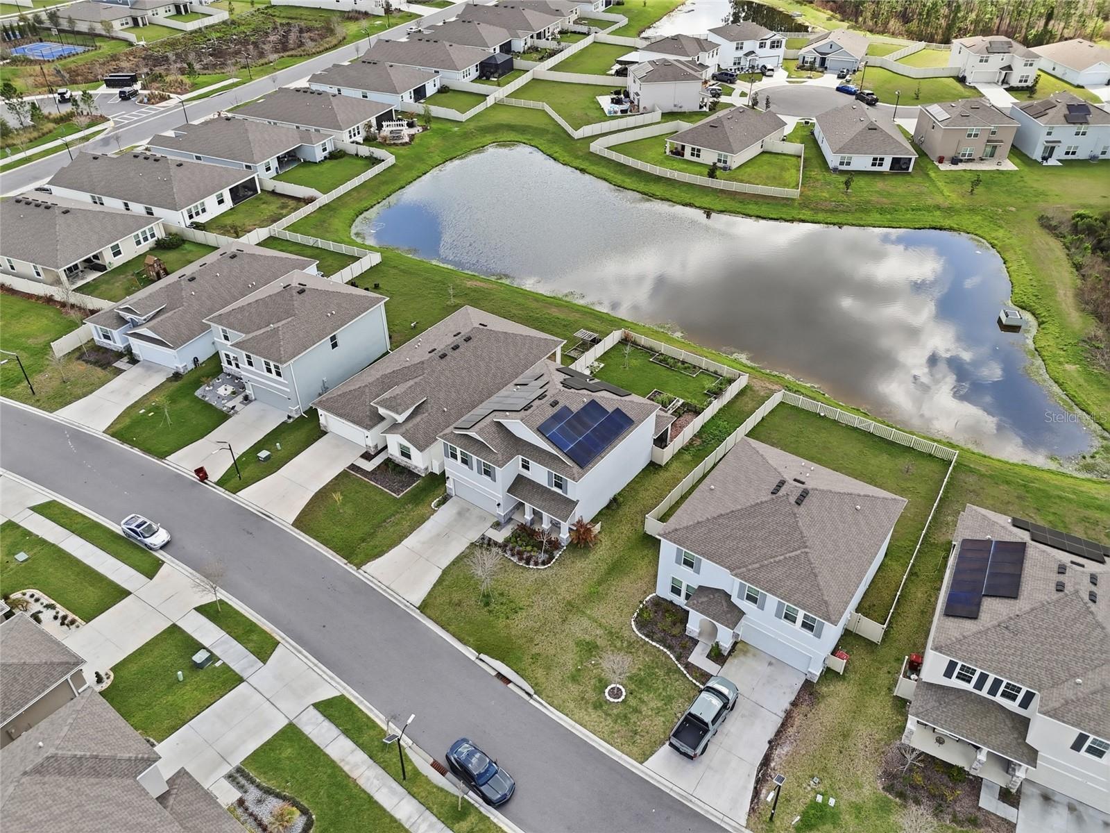 Image 9 of 48 For 1516 Tropical Oasis Avenue