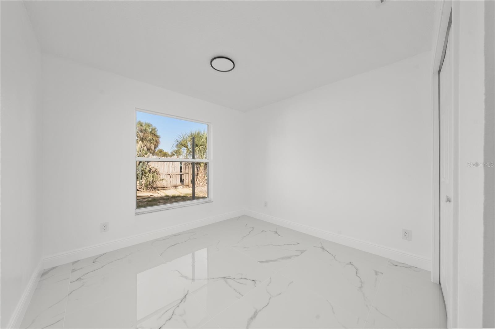 Image 16 of 28 For 5670 Breckenridge Circle