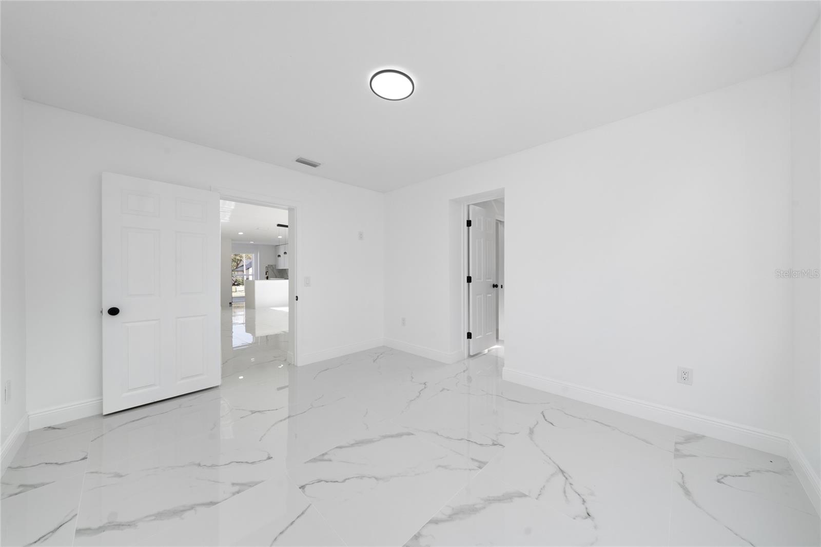 Image 21 of 28 For 5670 Breckenridge Circle