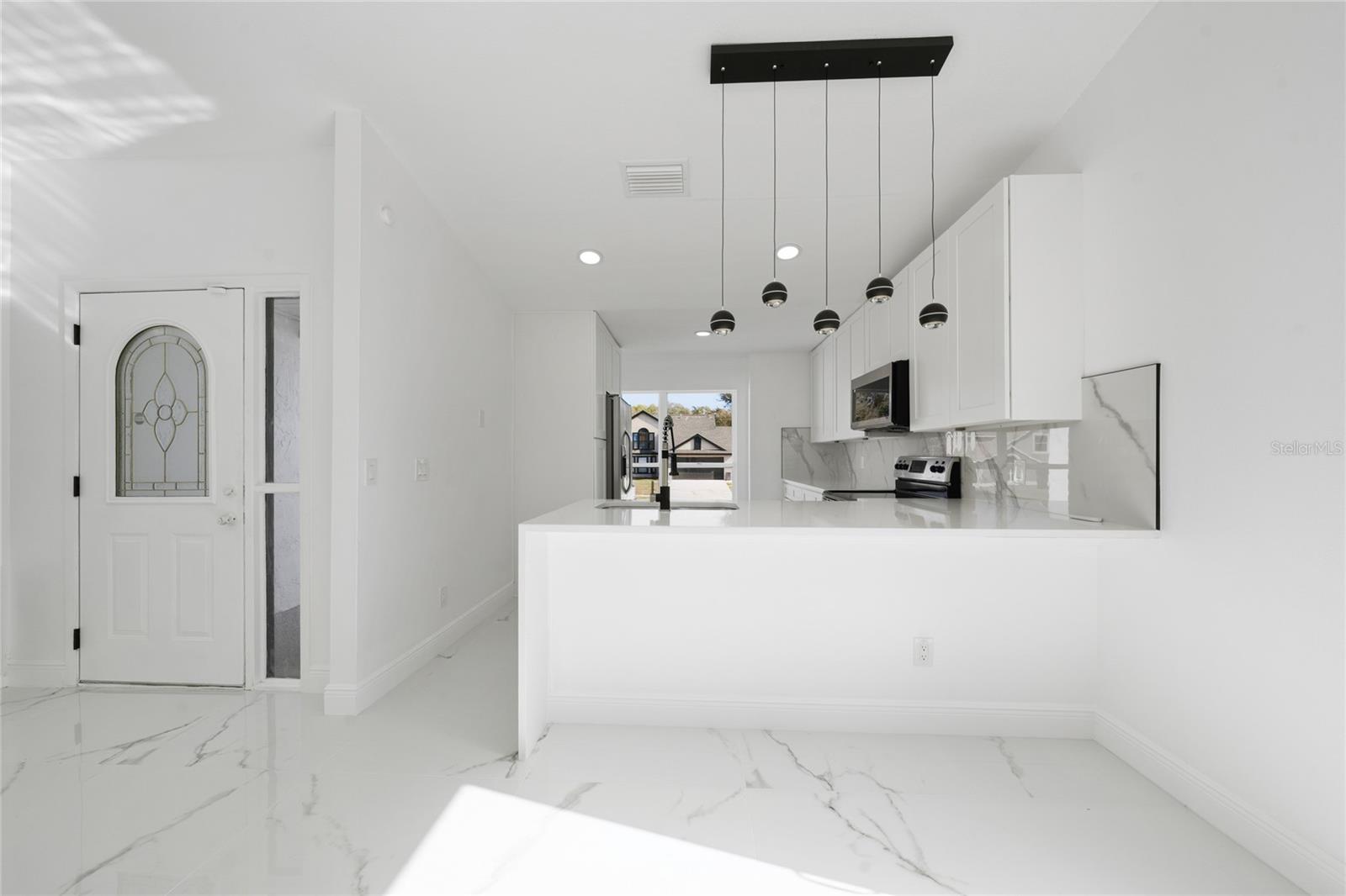 Image 8 of 28 For 5670 Breckenridge Circle