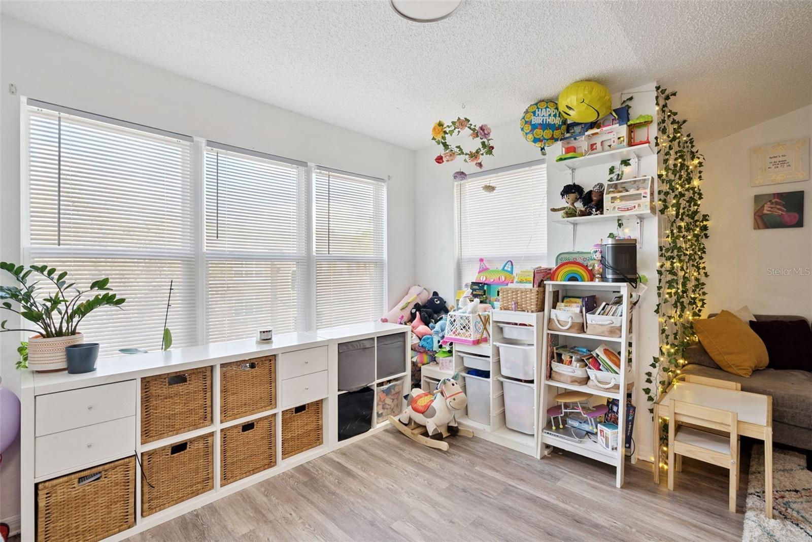 Image 12 of 21 For 4642 Commander Drive 938