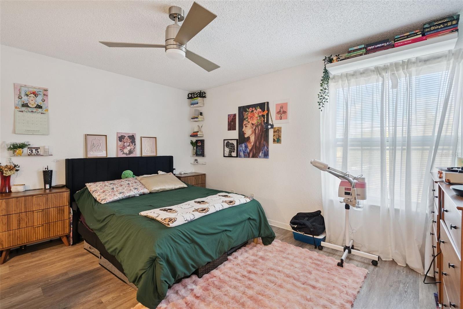 Image 14 of 21 For 4642 Commander Drive 938