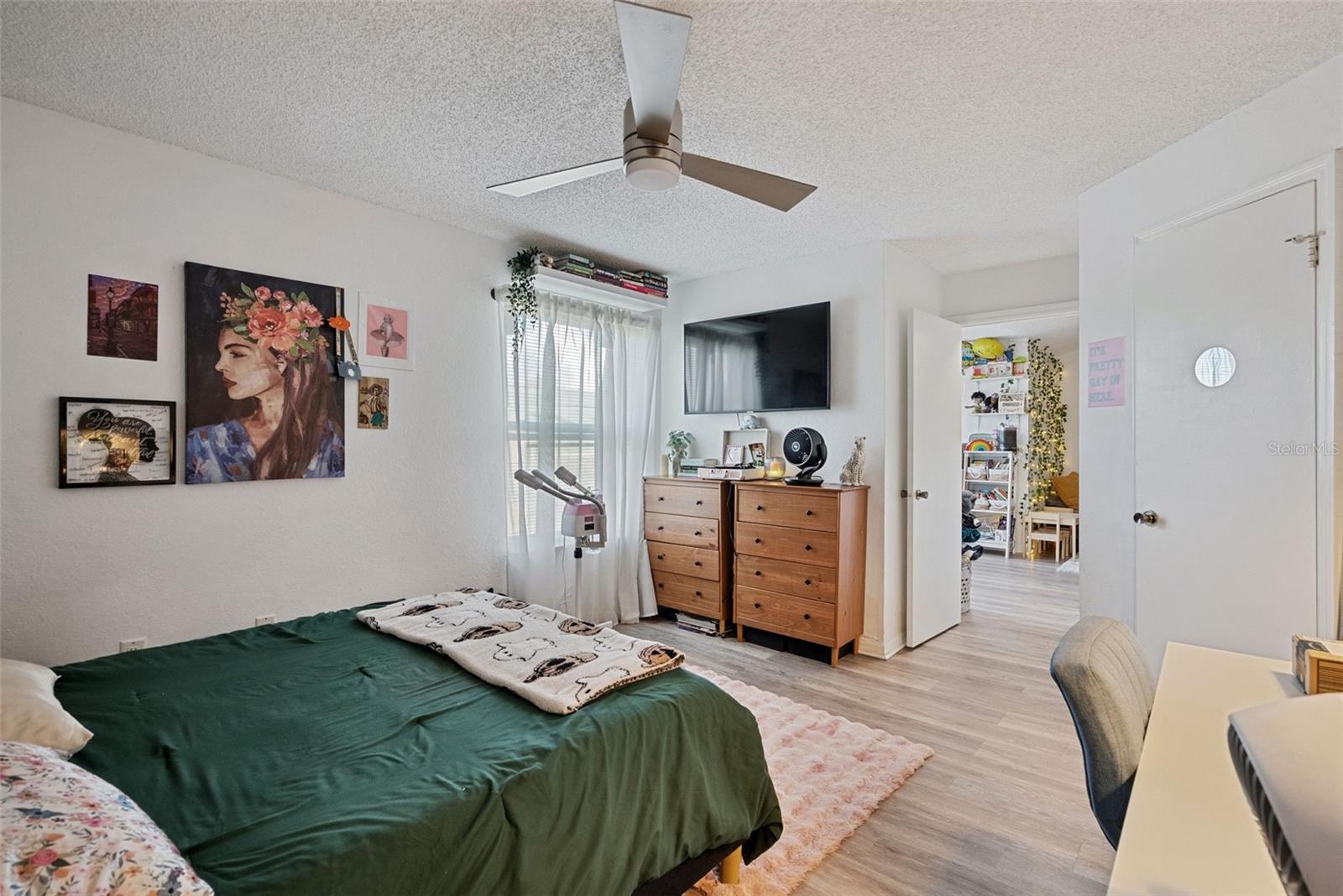 Image 16 of 21 For 4642 Commander Drive 938