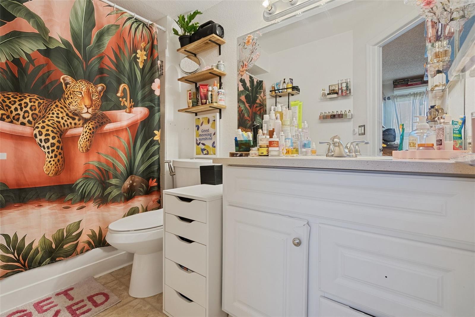 Image 17 of 21 For 4642 Commander Drive 938