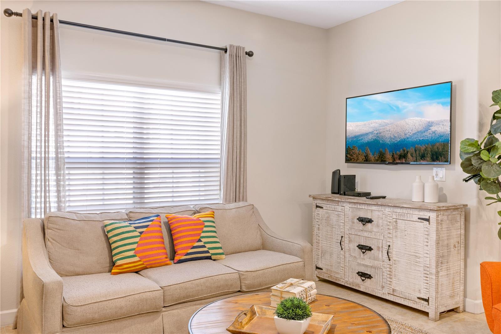 Image 14 of 42 For 4895 Clock Tower Drive