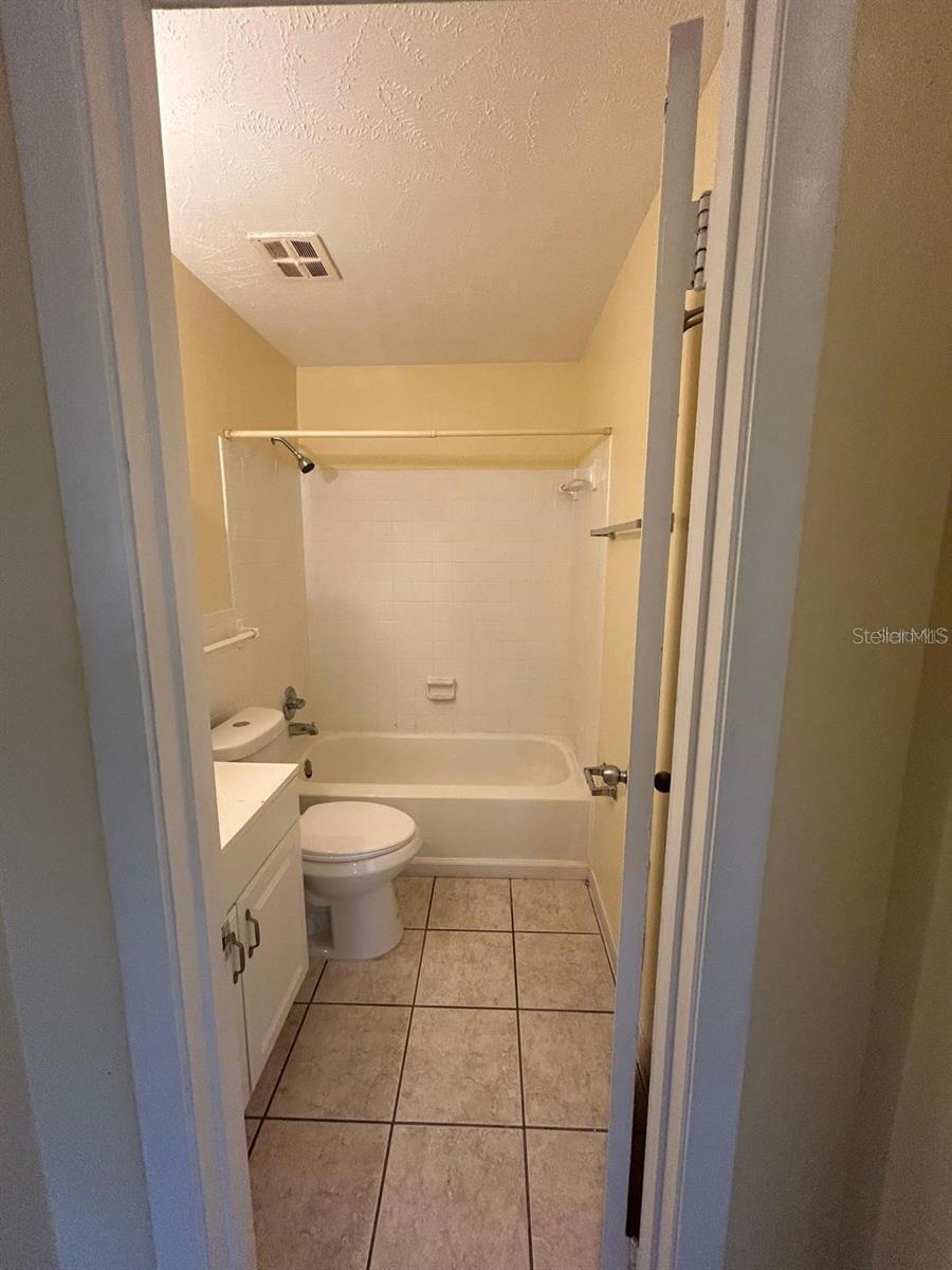 Image 15 of 17 For 1627 Oak Ridge Road D