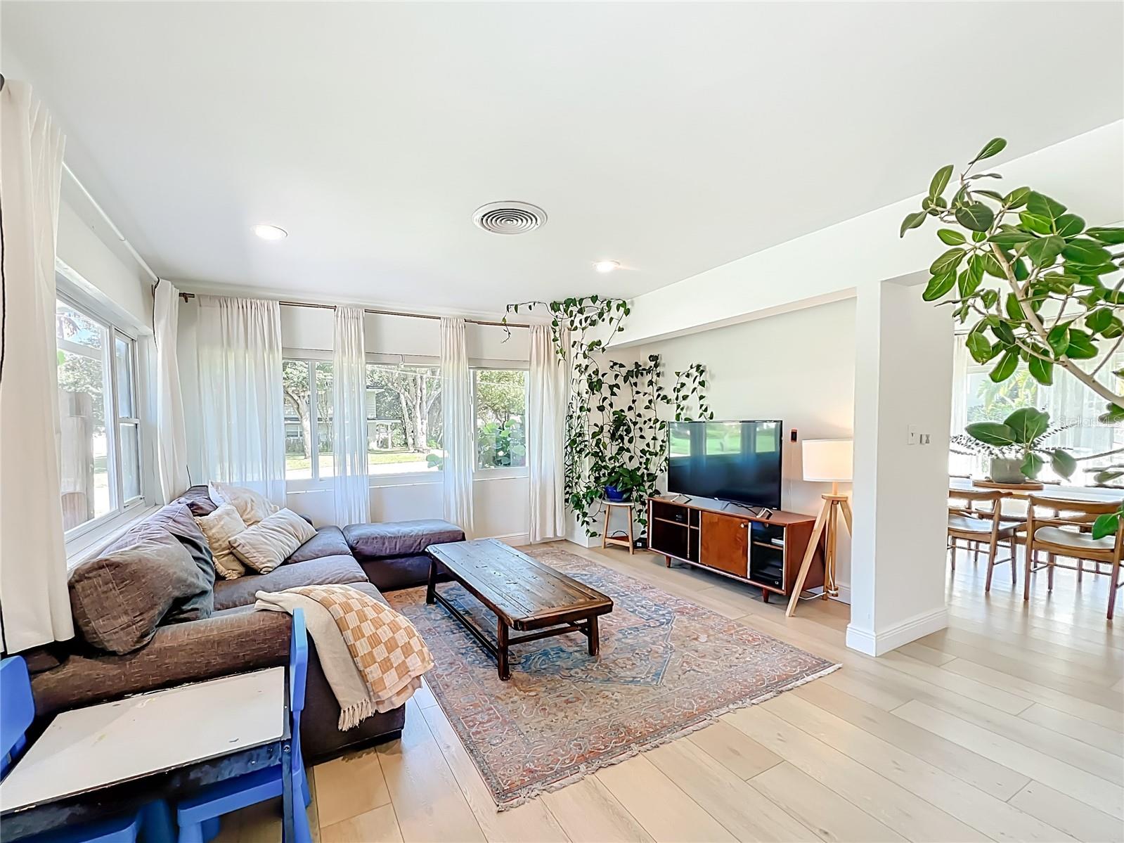 Image 17 of 60 For 535 Pawnee Trail