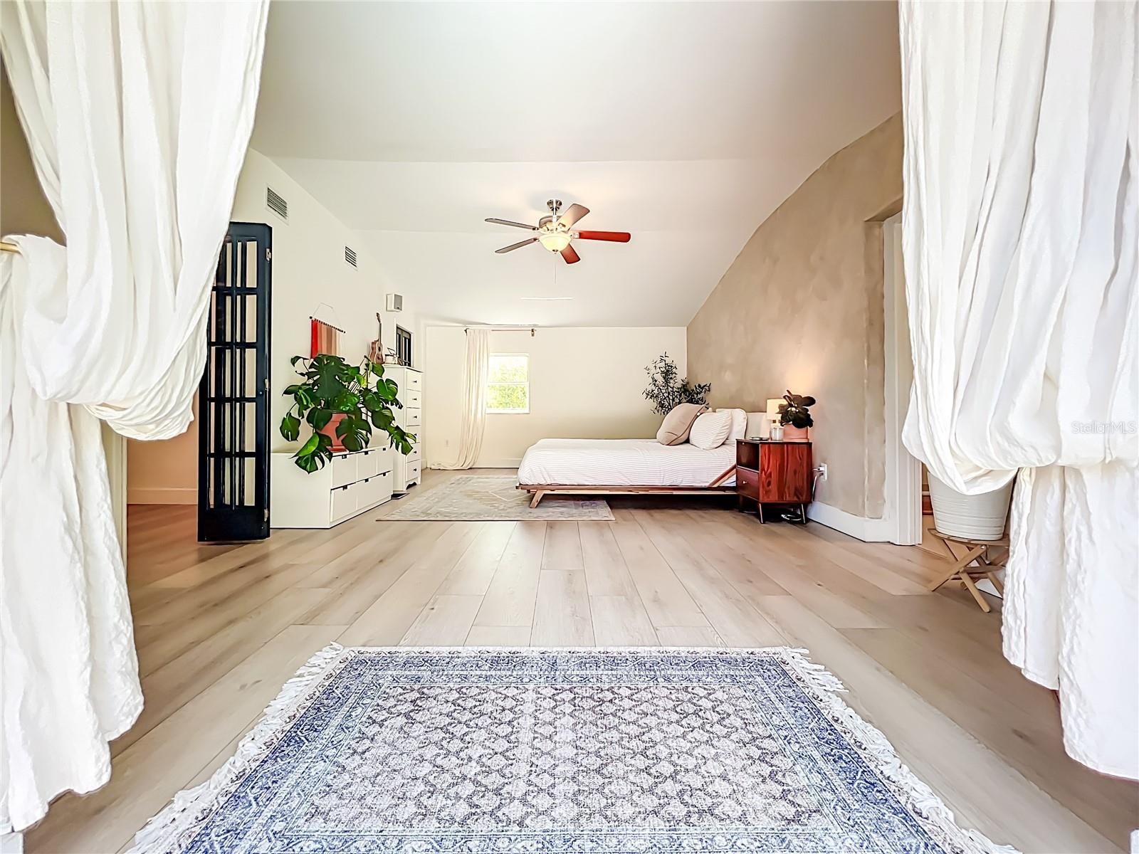 Image 20 of 60 For 535 Pawnee Trail