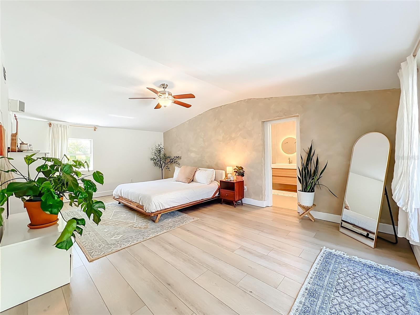 Image 21 of 60 For 535 Pawnee Trail