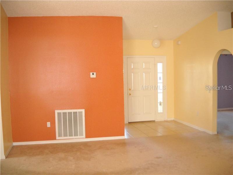 Image 4 of 13 For 5220 Silver Thistle Lane