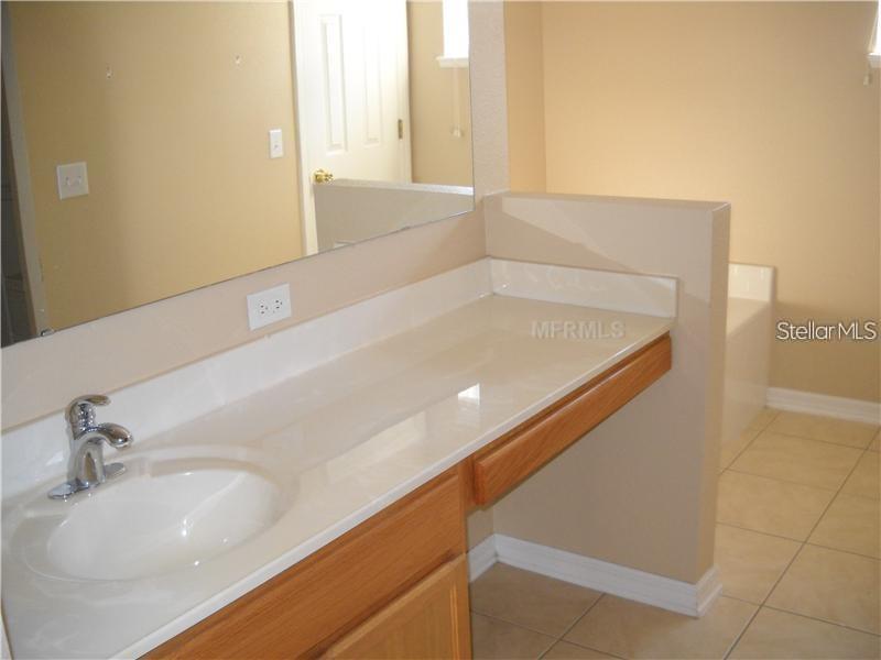 Image 6 of 13 For 5220 Silver Thistle Lane