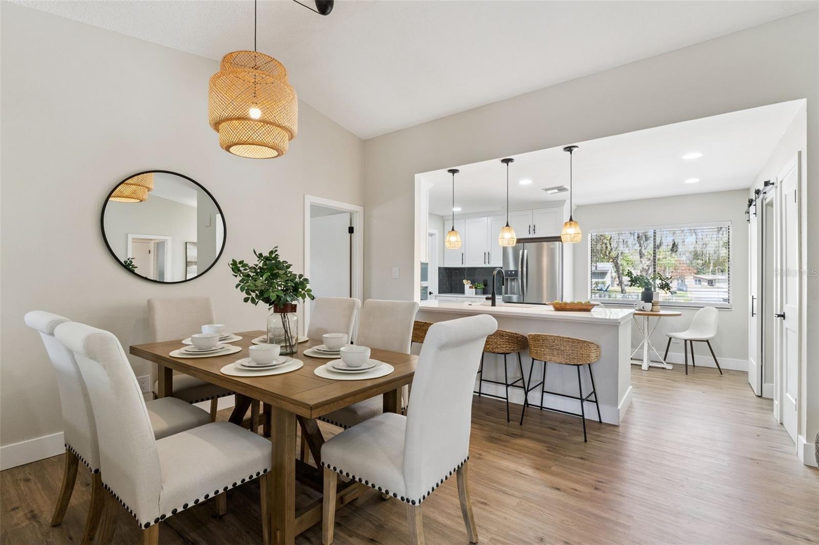 Image 14 of 53 For 1230 Hollyridge Trail