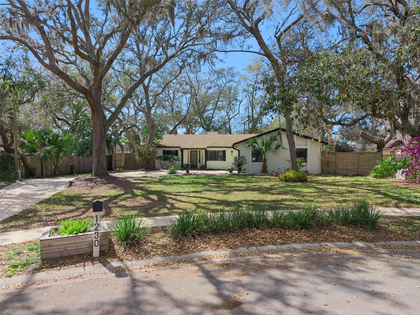 Image 41 of 53 For 1230 Hollyridge Trail