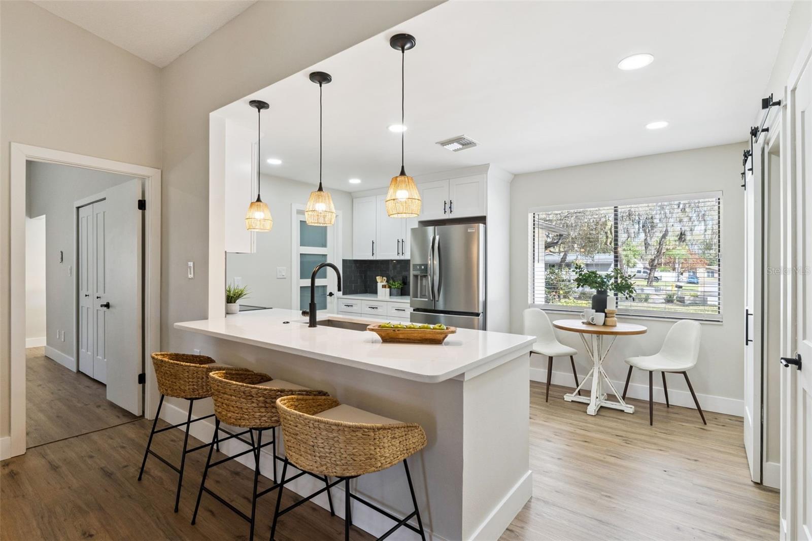 Image 8 of 53 For 1230 Hollyridge Trail