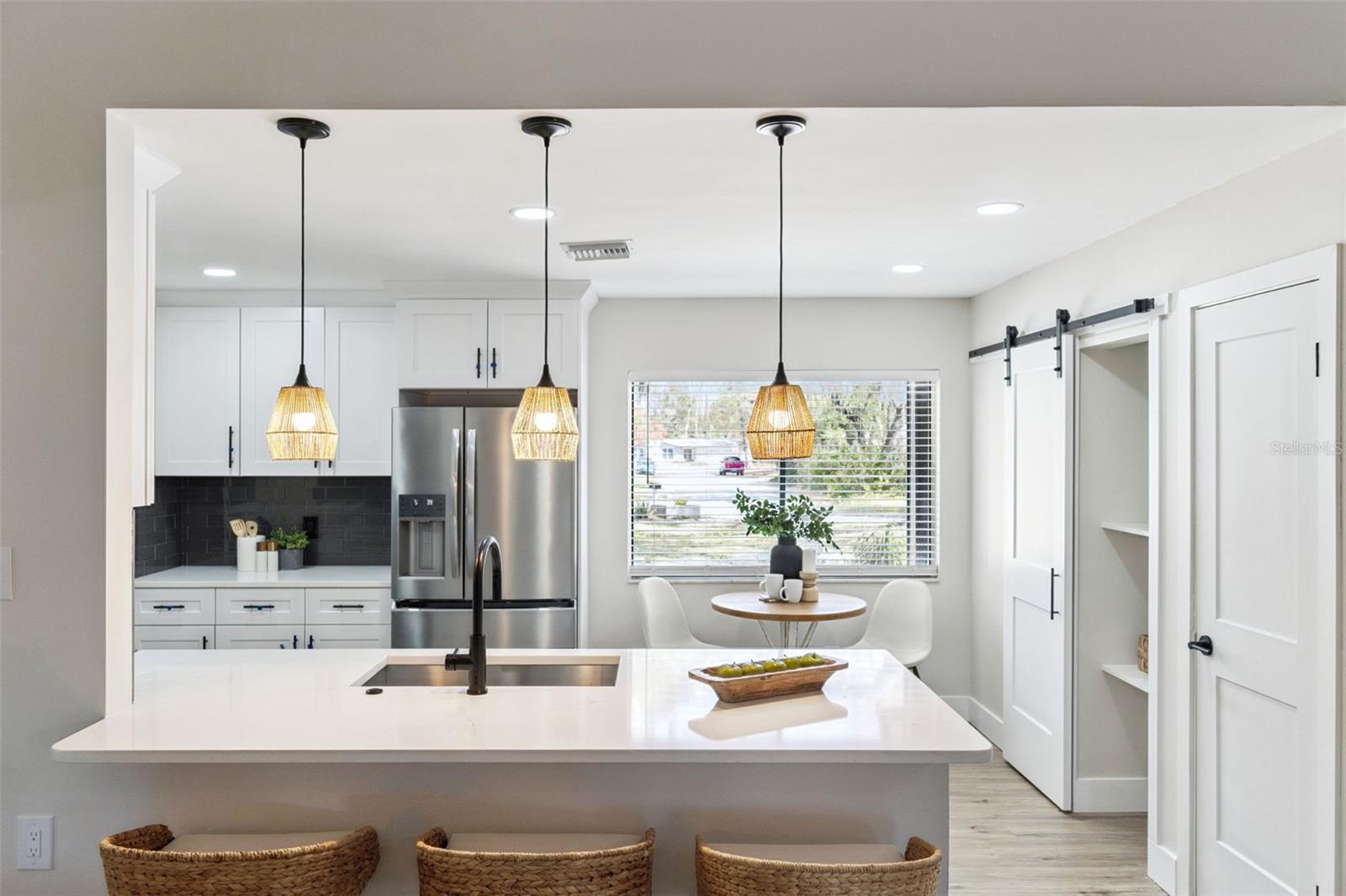 Image 9 of 53 For 1230 Hollyridge Trail