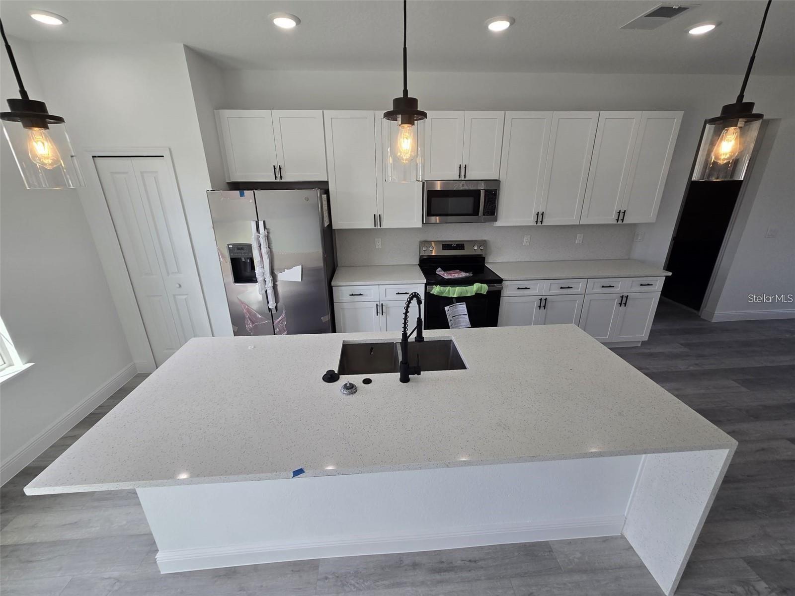 Image 5 of 16 For 15092 52nd Court