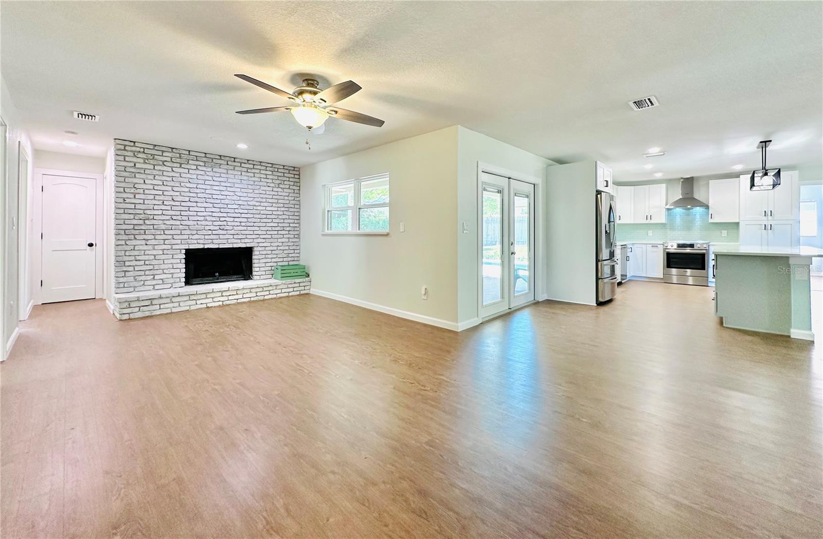 Image 13 of 38 For 391 Floral Drive