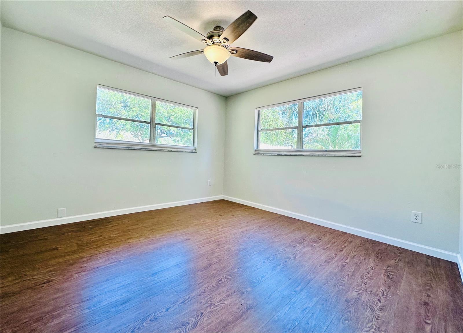 Image 19 of 38 For 391 Floral Drive