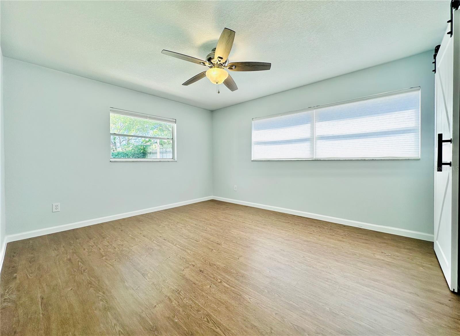 Image 24 of 38 For 391 Floral Drive