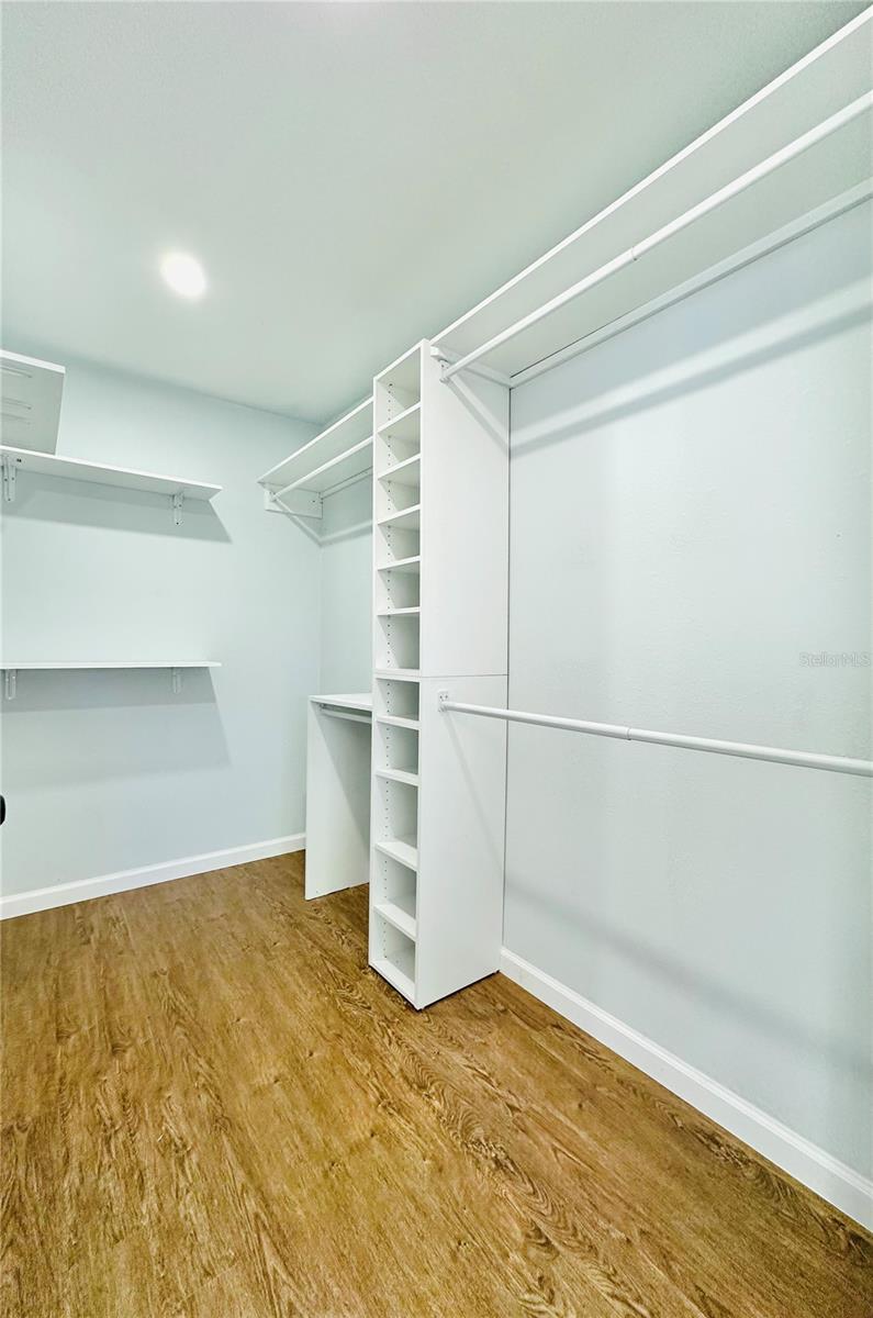 Image 28 of 38 For 391 Floral Drive