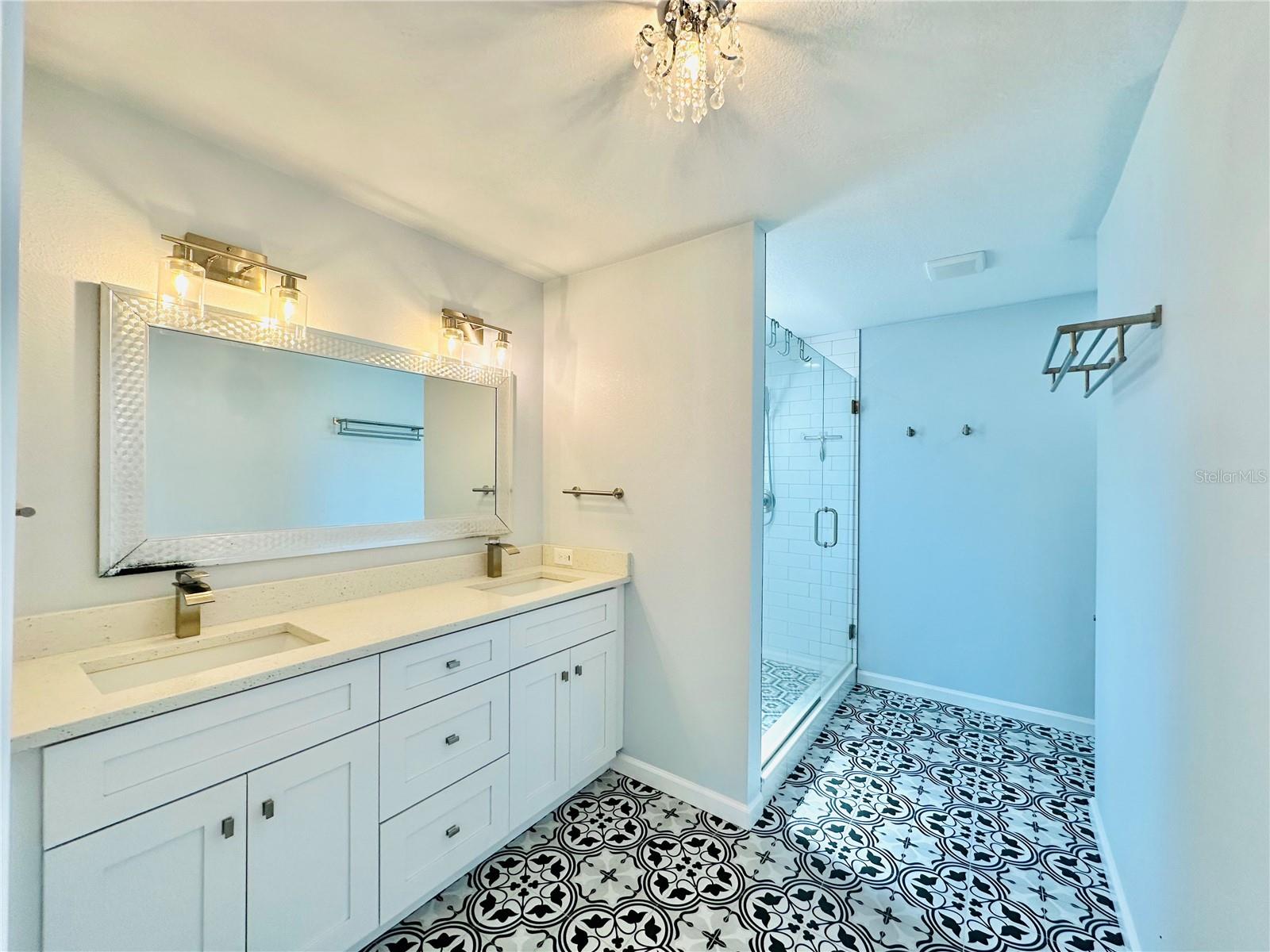 Image 29 of 38 For 391 Floral Drive