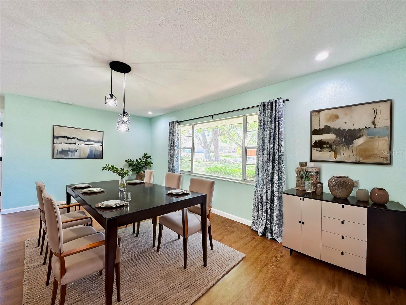 Image 5 of 38 For 391 Floral Drive