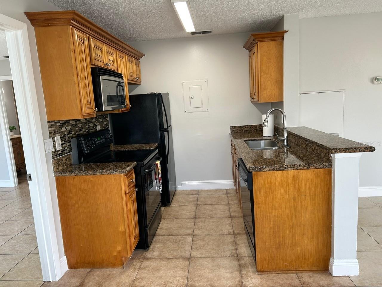 Image 8 of 24 For 727 Sugar Bay Way 205