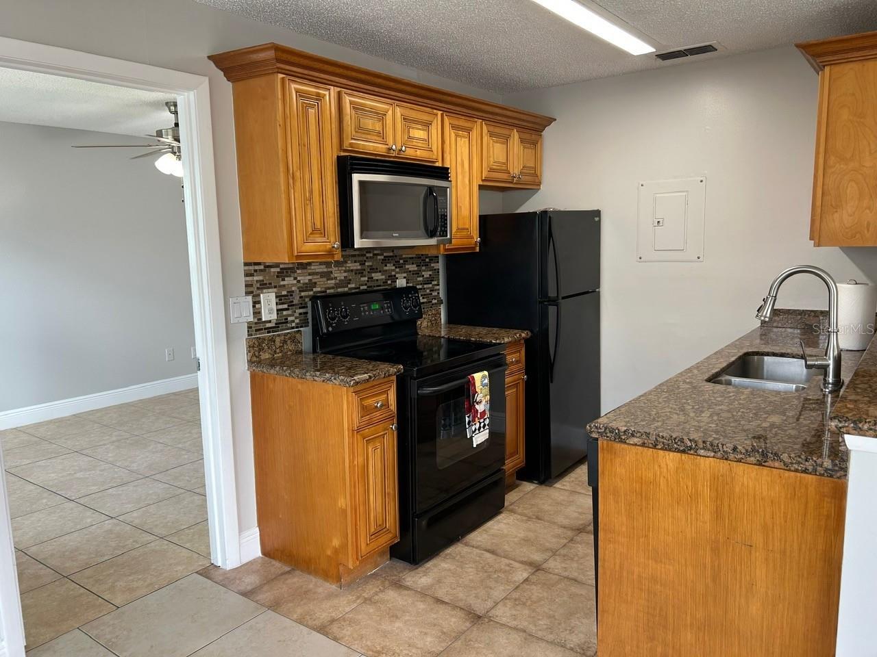 Image 9 of 24 For 727 Sugar Bay Way 205