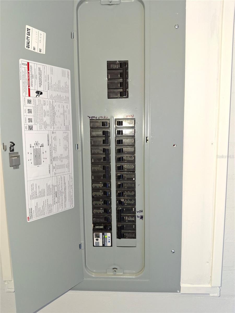 Image 14 of 22 For 2028 Sabal Palm Drive