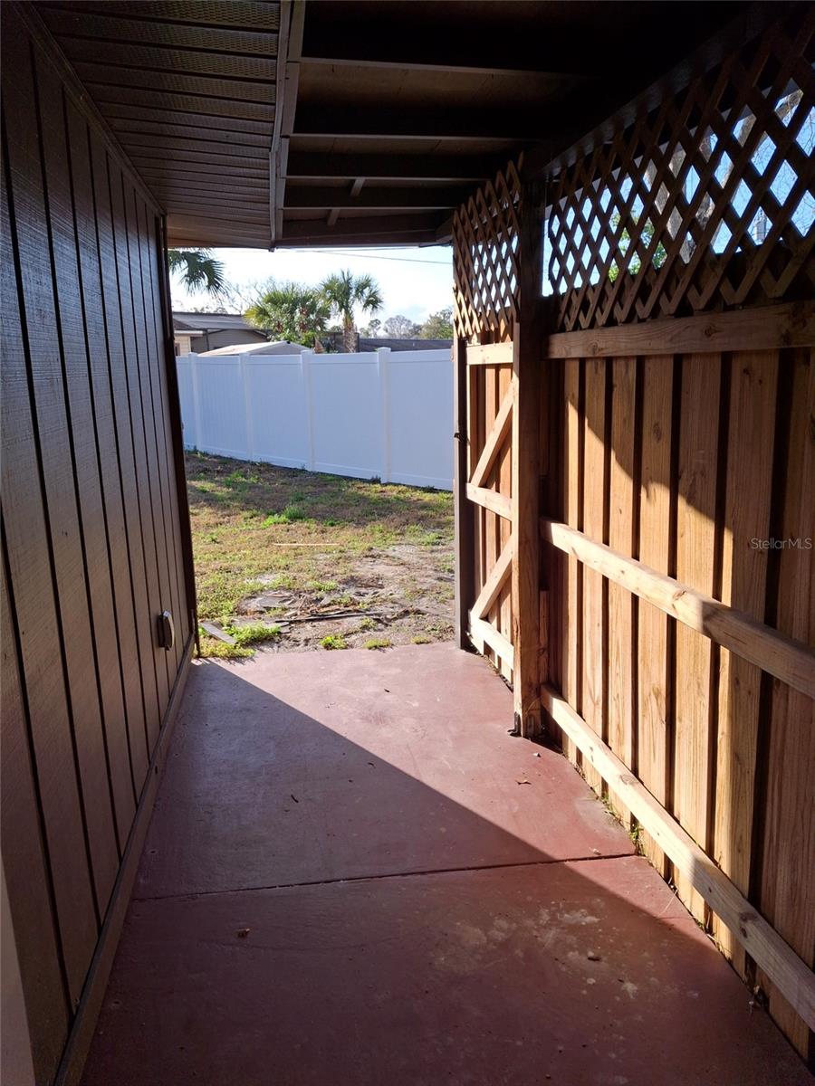 Image 20 of 22 For 2028 Sabal Palm Drive