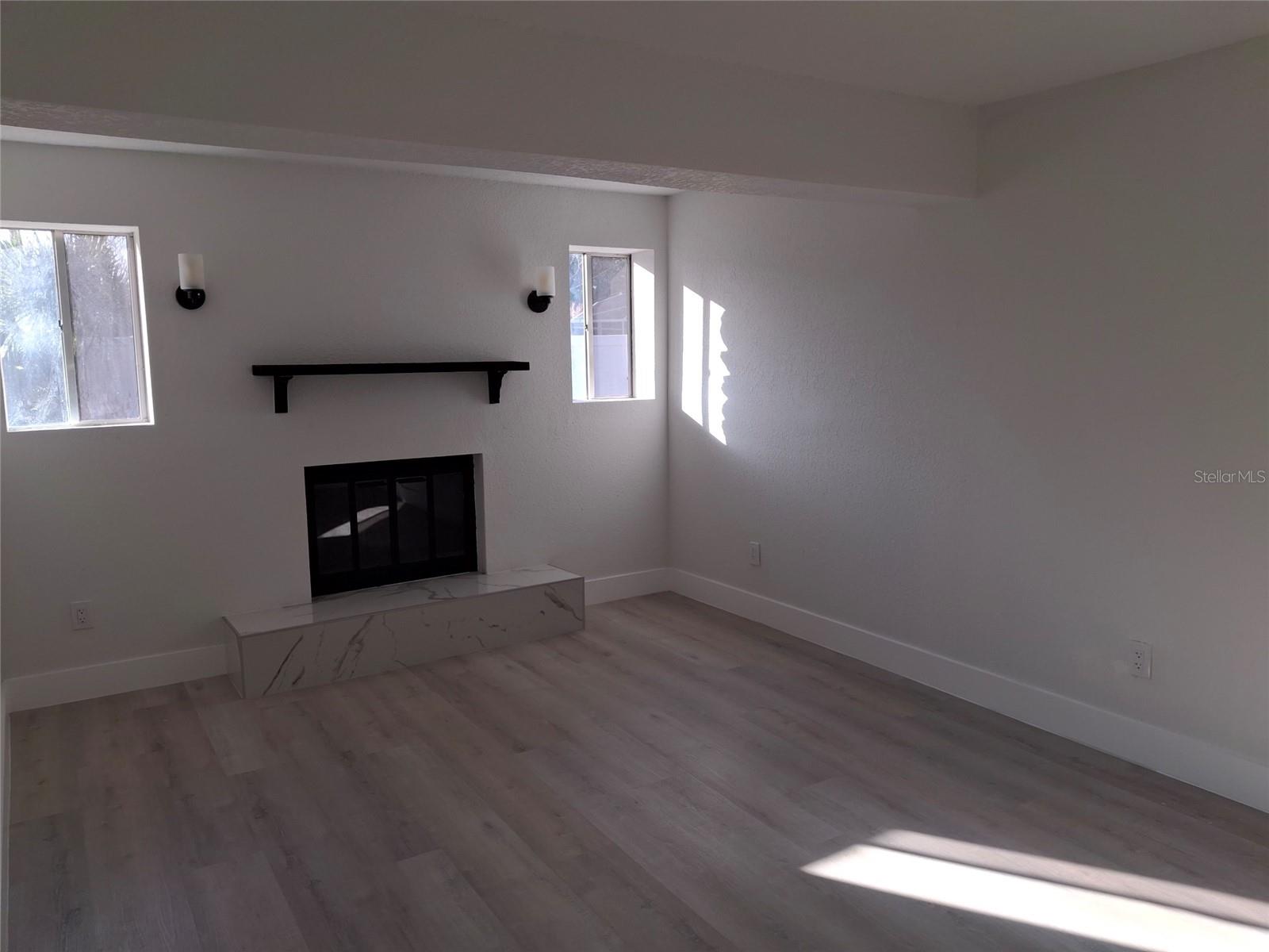 Image 5 of 22 For 2028 Sabal Palm Drive