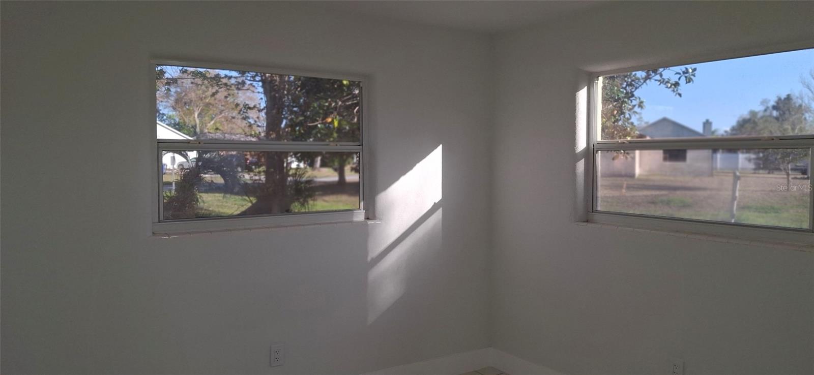 Image 8 of 22 For 2028 Sabal Palm Drive