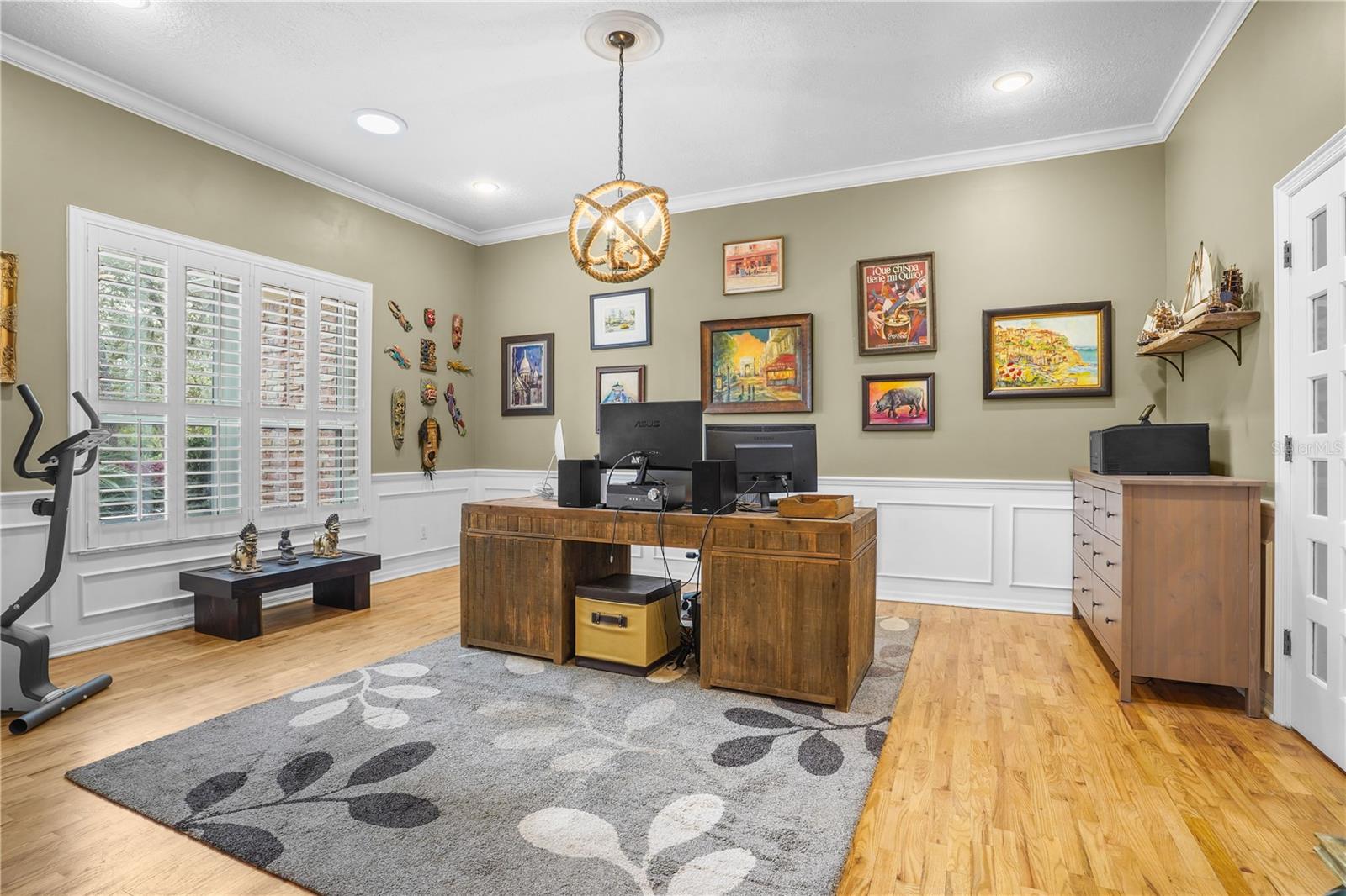 Image 12 of 57 For 214 Thistlewood Circle