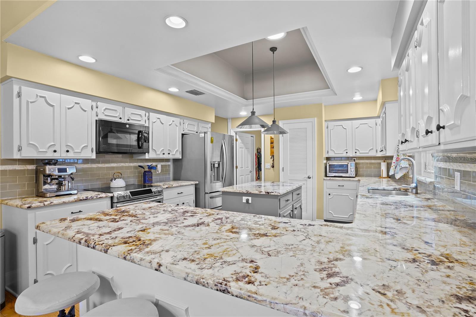 Image 15 of 57 For 214 Thistlewood Circle