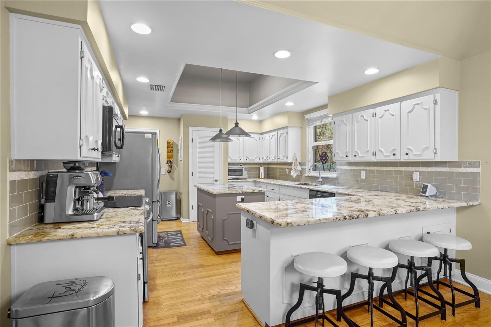 Image 17 of 57 For 214 Thistlewood Circle