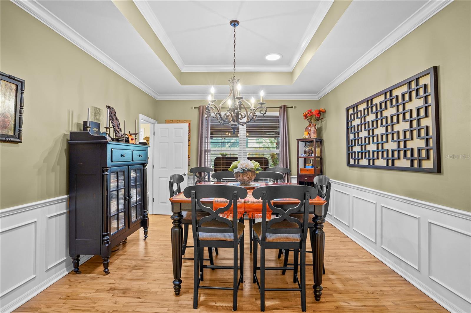 Image 24 of 57 For 214 Thistlewood Circle