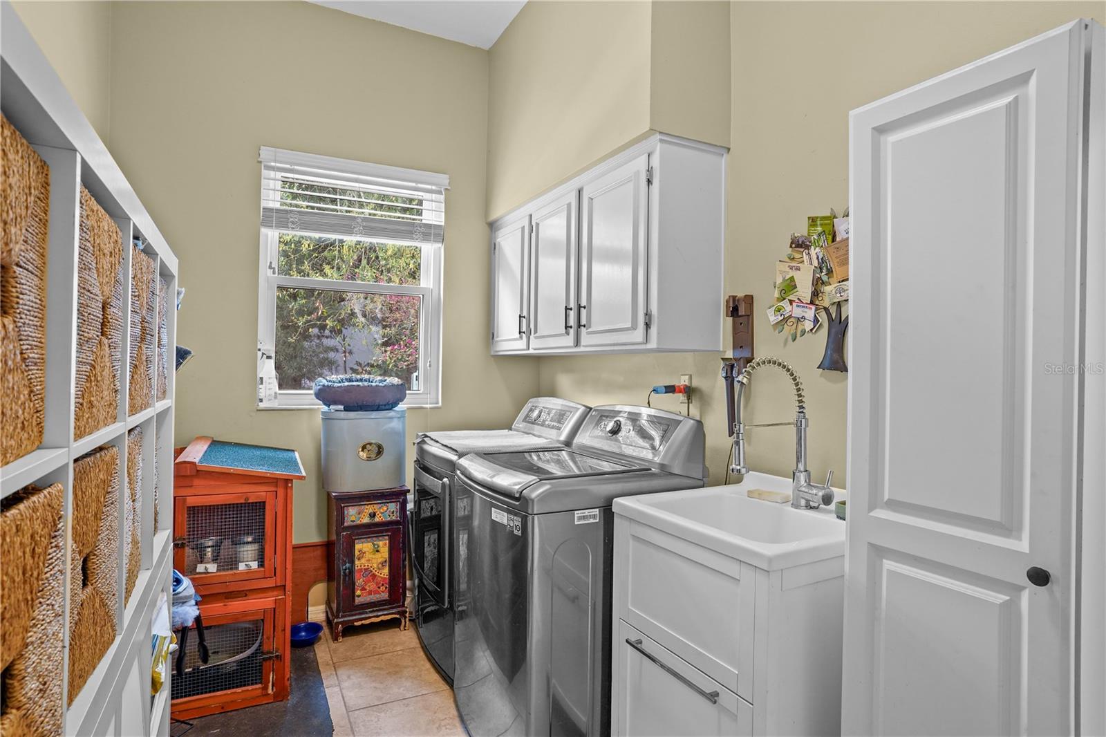 Image 41 of 57 For 214 Thistlewood Circle