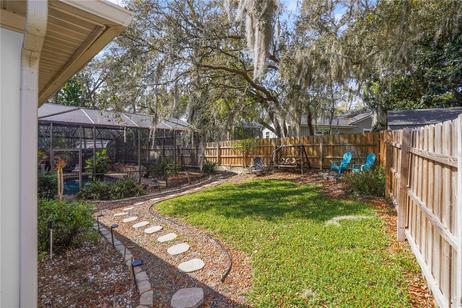 Image 46 of 57 For 214 Thistlewood Circle