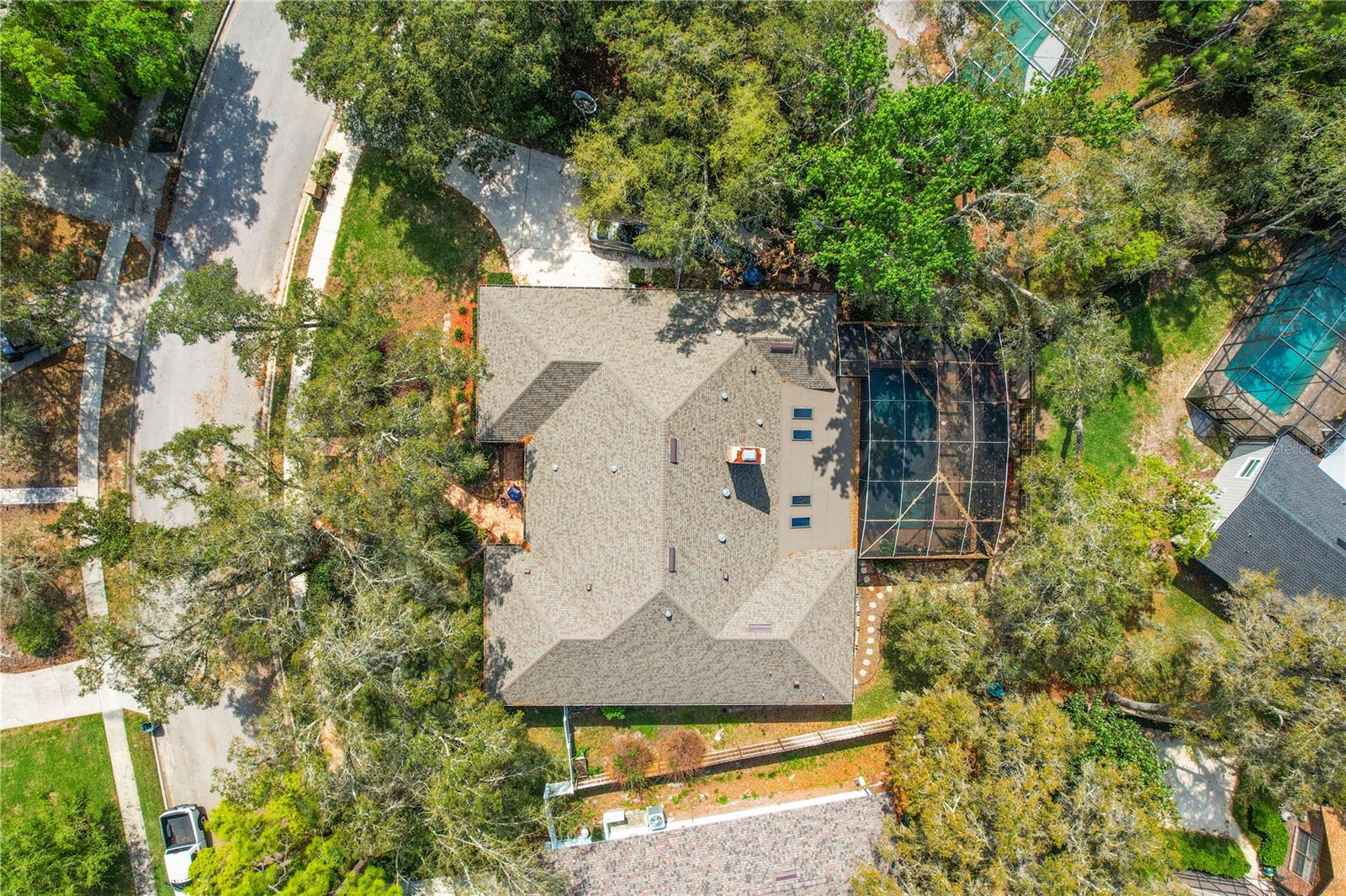 Image 50 of 57 For 214 Thistlewood Circle